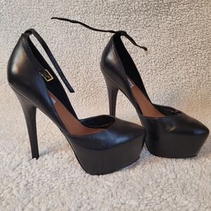 Steve Madden Black Platform Heels